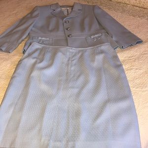 Tahari Women’s 2 Pc Suit